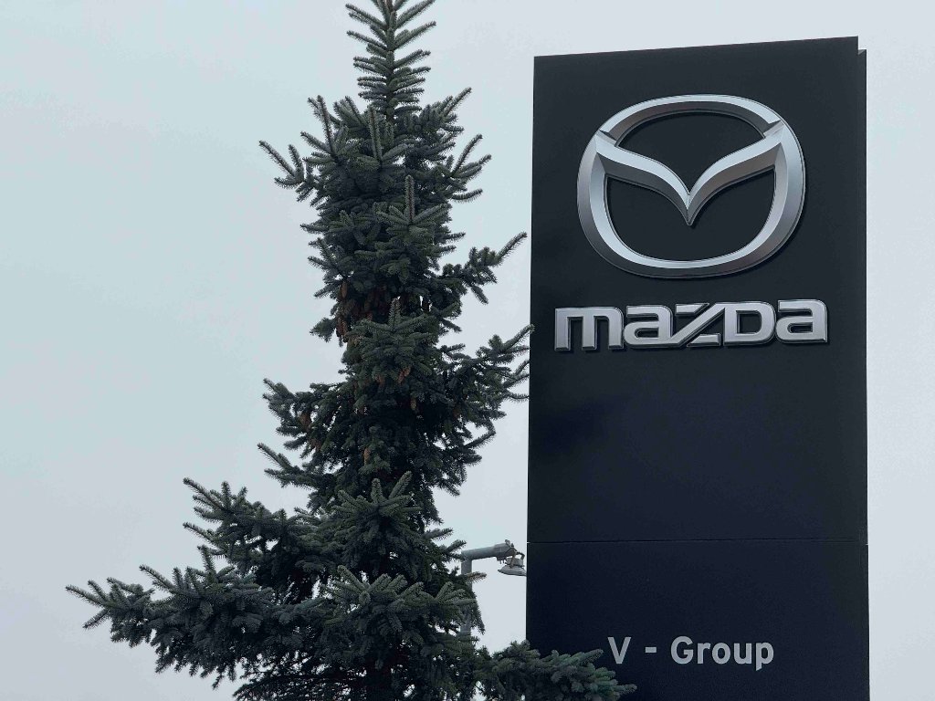 Mazda 6e