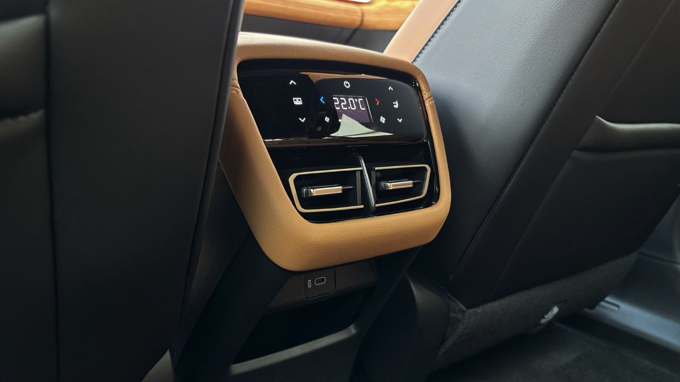 Mazda 6e