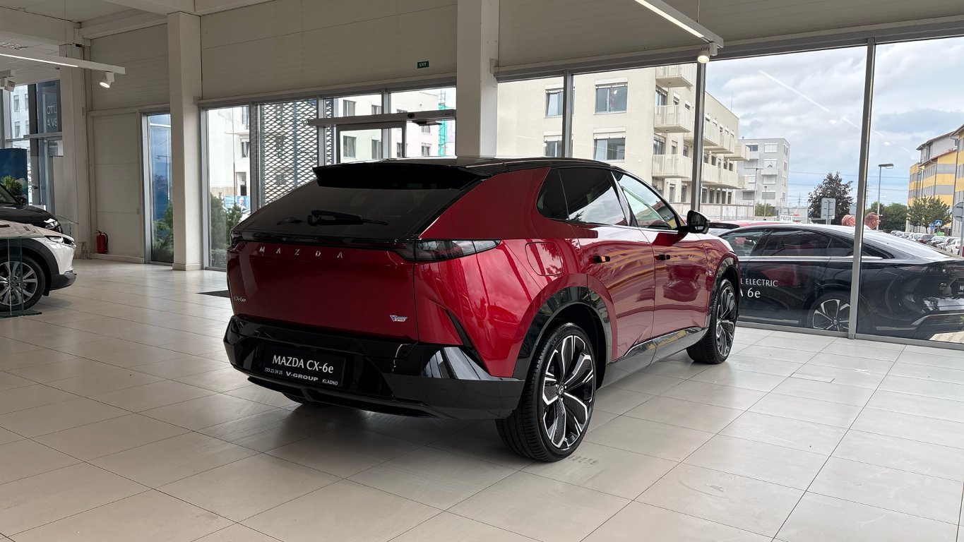 Mazda CX-6e