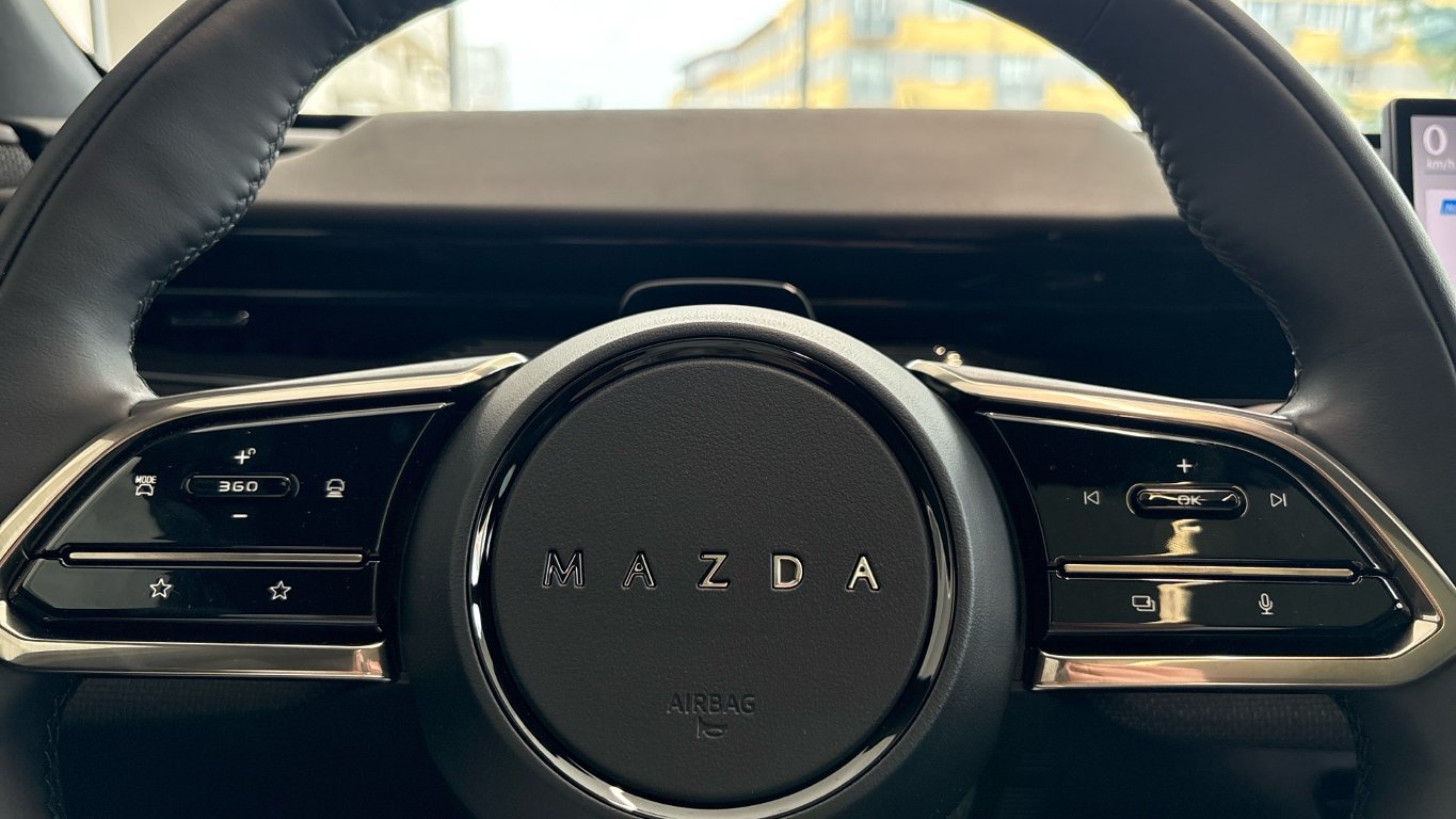 Mazda CX-6e